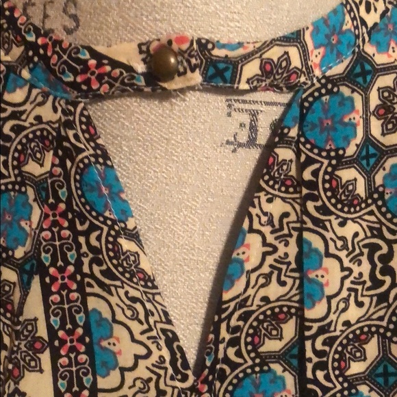 Dress - Picture 2 of 6